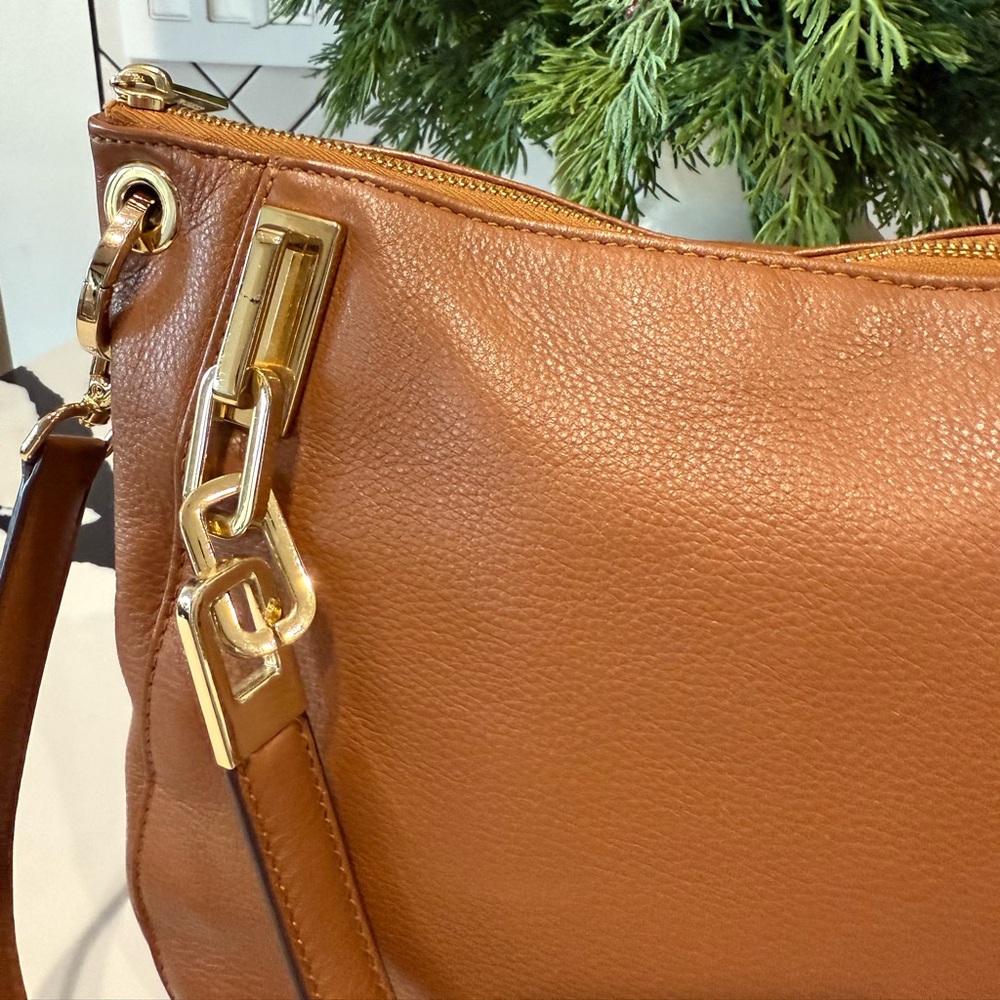 Michael Kors pebble leather shoulder / crossbody bag - Picture 2 of 8